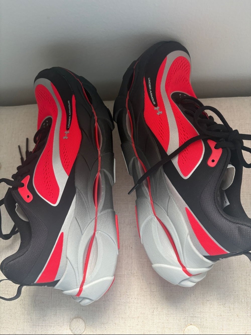 Under Armour  Women's Halo Racer Running Shoes; Sz: 8.5; Like New - Picture 7 of 14